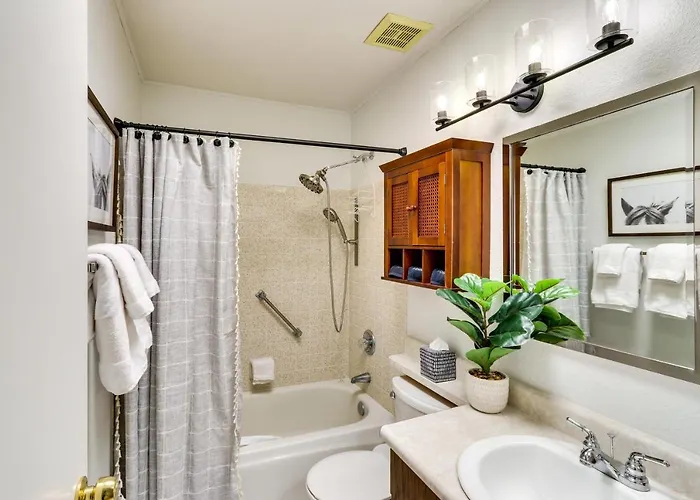 5 Mi To Golf! Snowbird Retreat In *